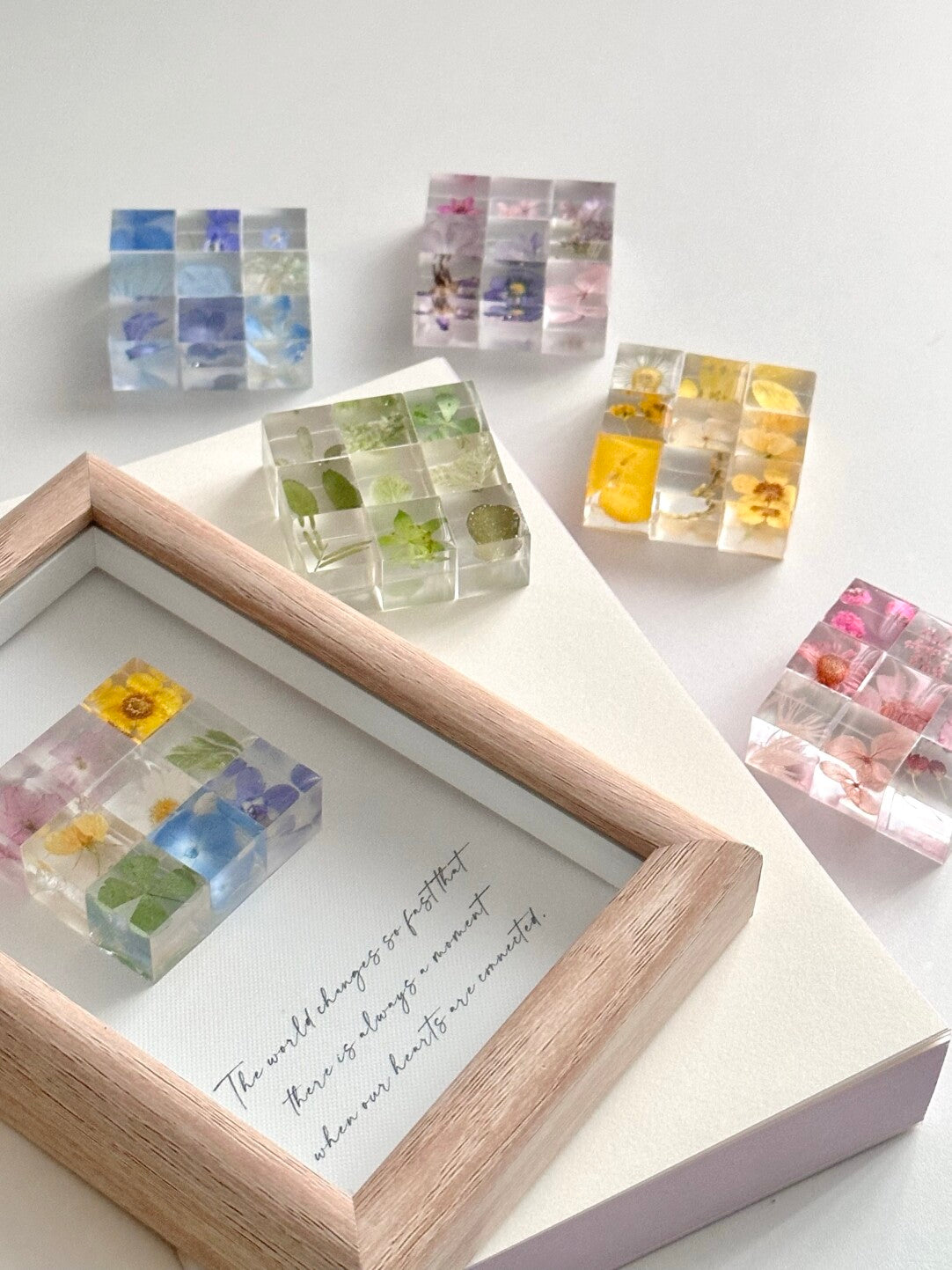 Resin Square Frame with Pressed Flowers & Dried Flower Specimen Customizable Blessing Message - My Store