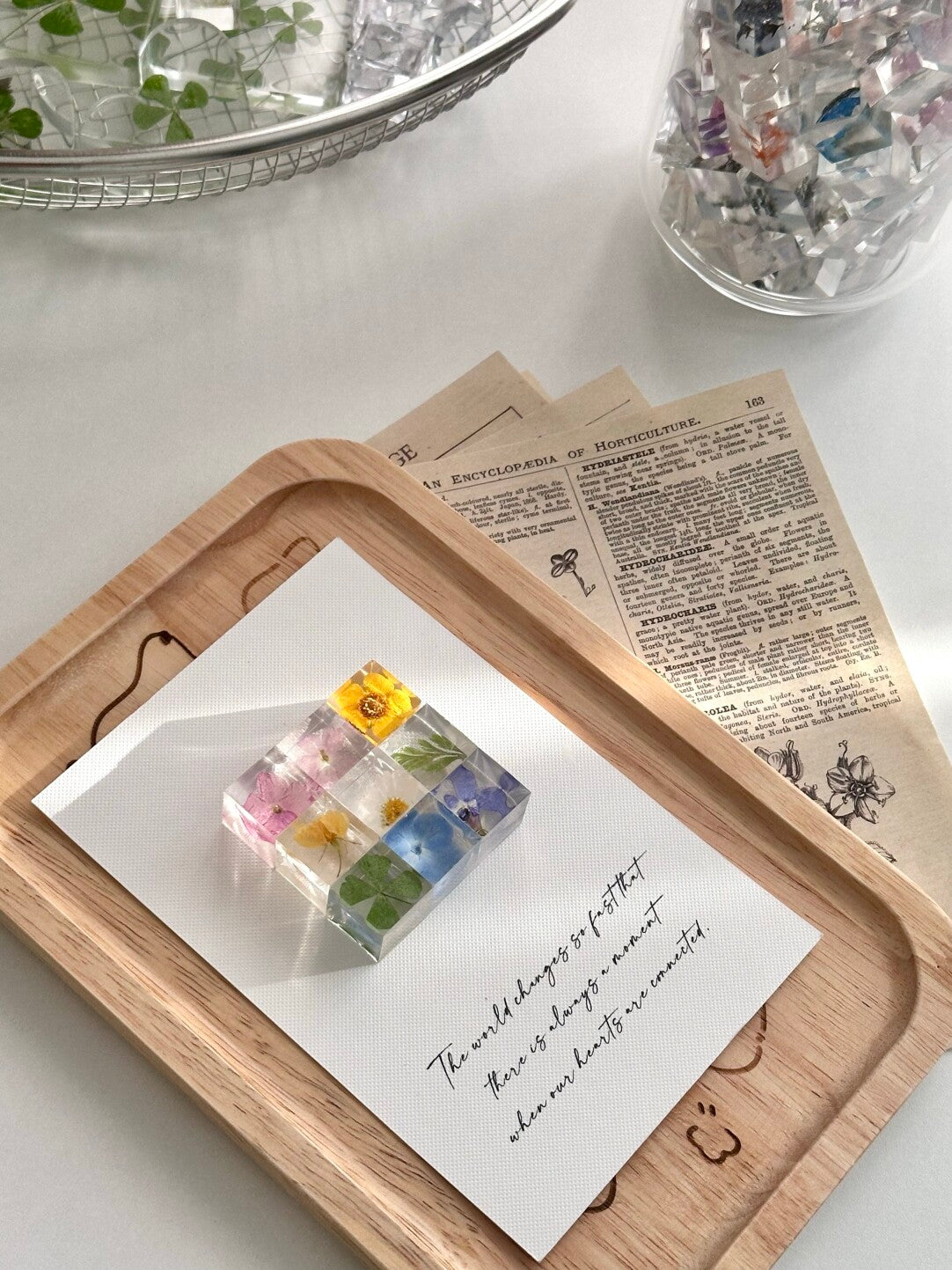 Resin Square Frame with Pressed Flowers & Dried Flower Specimen Customizable Blessing Message - My Store