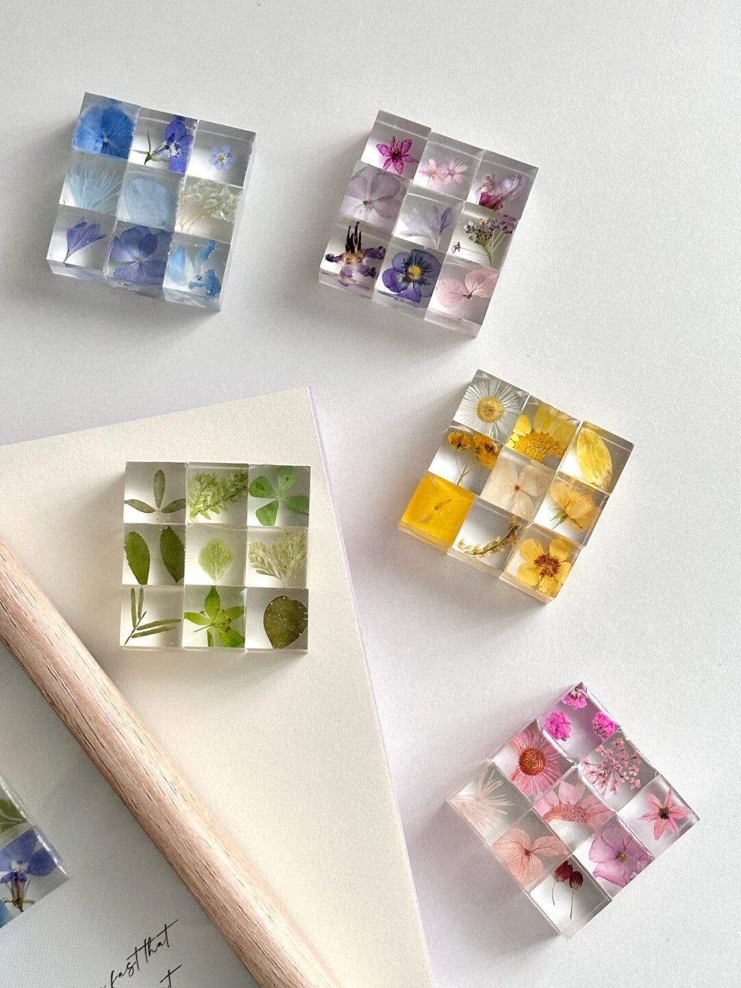 Resin Square Frame with Pressed Flowers & Dried Flower Specimen Customizable Blessing Message - My Store