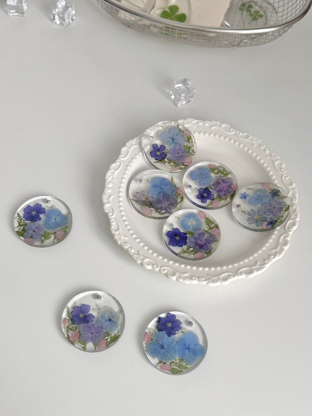 Resin Pressed Flower & Dried Flower Specimen Pendant Keychain Blossom Flower - My Store