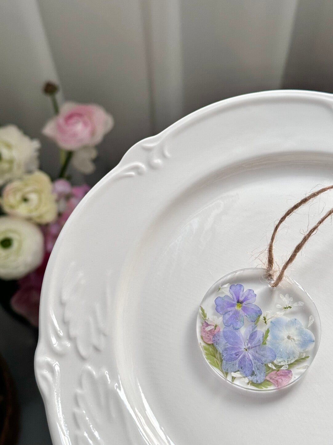 Resin Pressed Flower & Dried Flower Specimen Pendant Keychain Blossom Flower - My Store