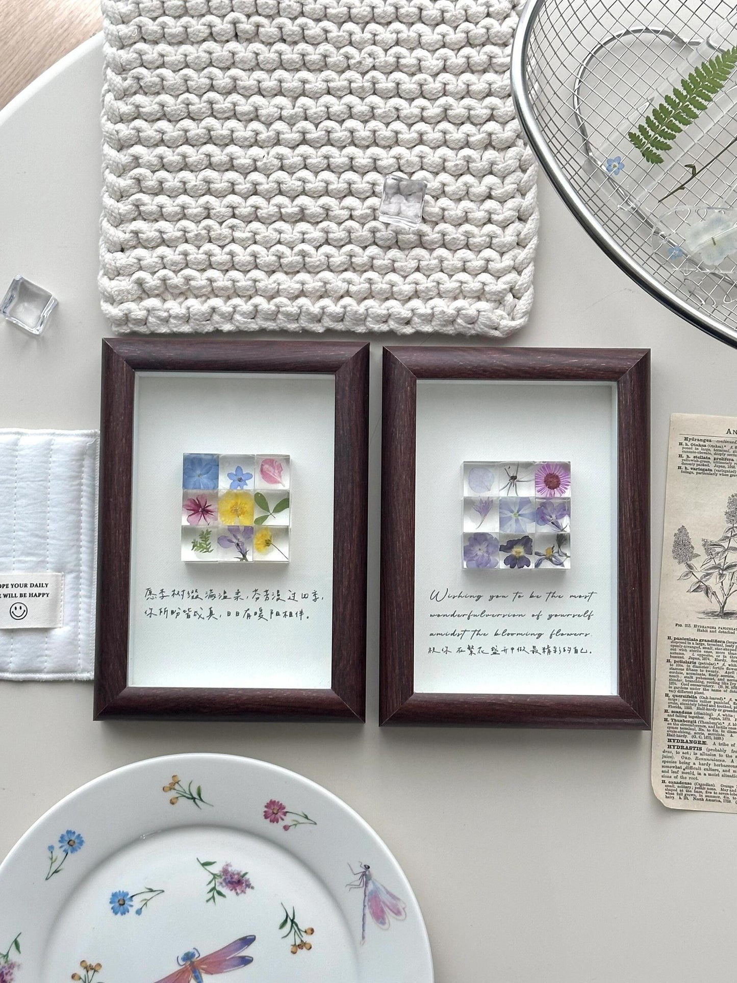 Resin Square Frame with Pressed Flowers & Dried Flower Specimen Customizable Blessing Message - My Store