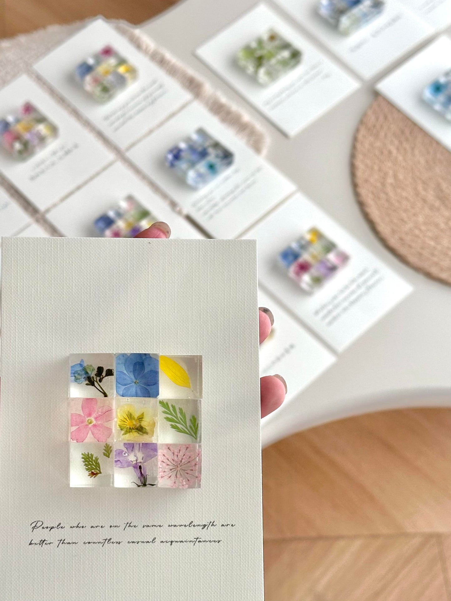 Resin Square Frame with Pressed Flowers & Dried Flower Specimen Customizable Blessing Message - My Store