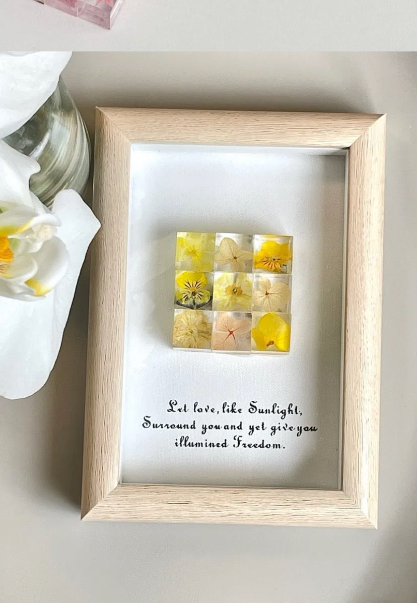 Resin Square Frame with Pressed Flowers & Dried Flower Specimen Customizable Blessing Message - My Store