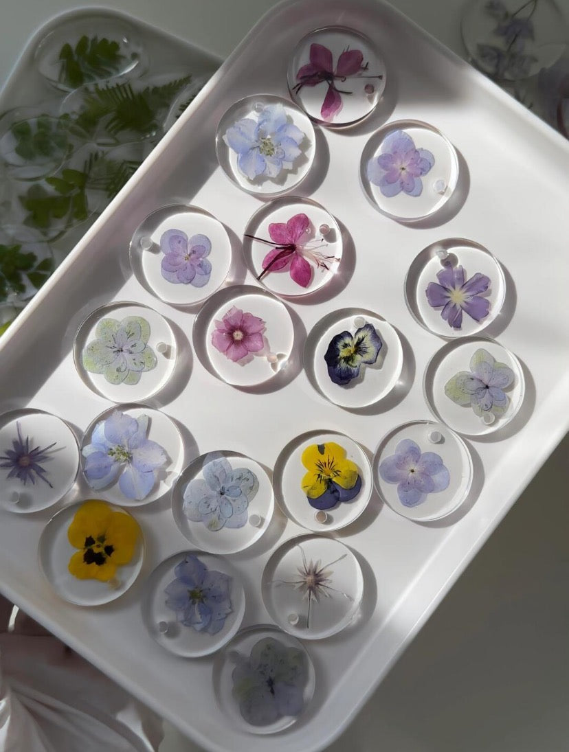 Resin Pressed Flower & Dried Flower Specimen Pendant Keychain Creative DIY Gift - My Store