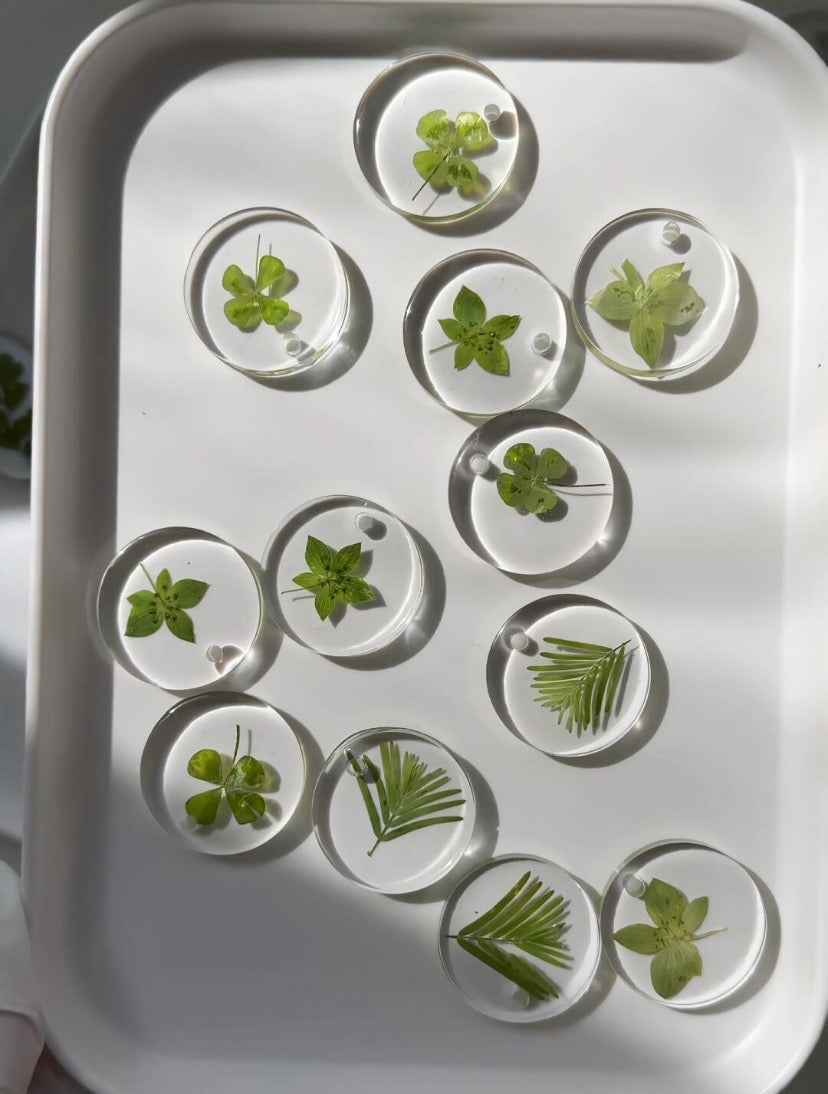 Resin Pressed Flower & Dried Flower Specimen Pendant Keychain Creative DIY Gift - My Store